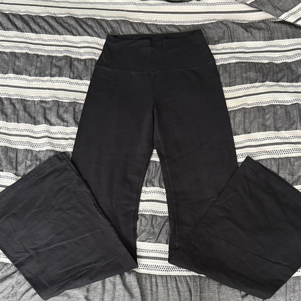 2 Offline by Aerie Black High-Waisted Flare Pants